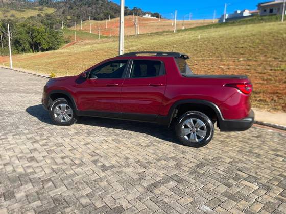 FIAT TORO 1.8 16V EVO FLEX FREEDOM AT6 FIAT TORO 1.8 16V EVO FLEX FREEDOM AT6